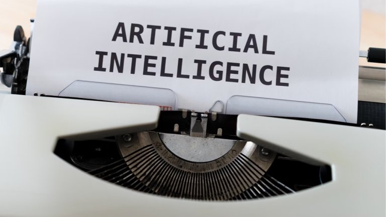 Inteligencia Artificial vs. Talento Humano: ¿Está el Futuro del Trabajo Amenazado o Evolucionando?