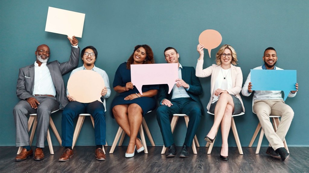 Explora el futuro híbrido y las oportunidades perdidas del trabajo en confinamiento Activismo laboral y respuestas corporativas durante la era del confinamiento