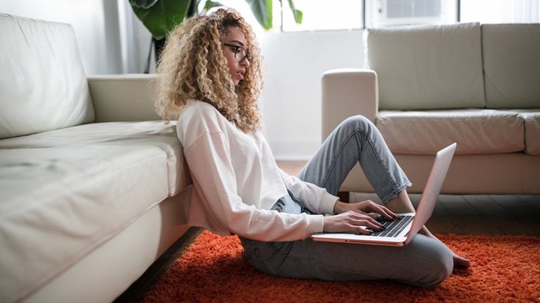 Futuros híbridos y oportunidades perdidas: El verdadero legado del trabajo en la era del confinamiento