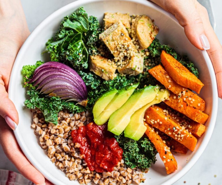 ¿Listo para potenciar tus entrenamientos con deliciosas comidas llenas de nutrientes? ¡Experimenta el impulso que todo estilo de vida activo merece!